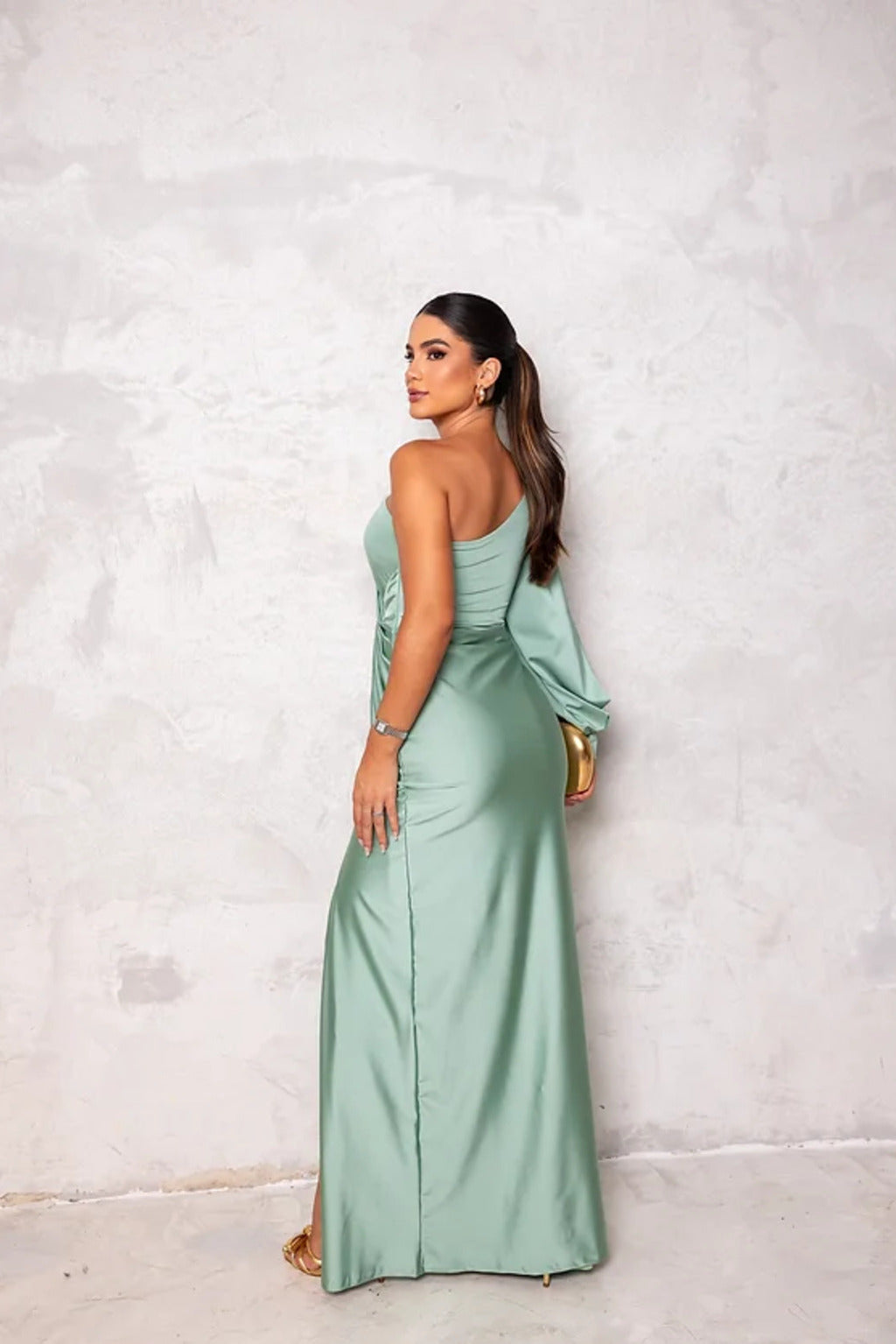 Anna - Elegantní dámské šaty s siluetou