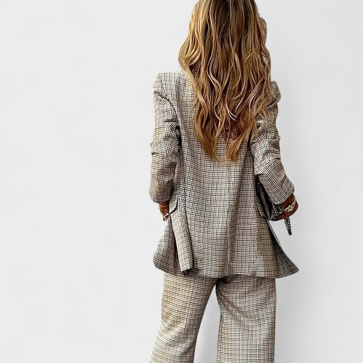 Carlota - Elegantní Oblek